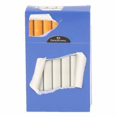 Goedkope sigarettenpakje hoesje blauw gescheurd